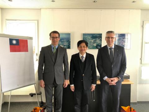 Bild 1825: Dr. Ilias Läber, Dr. David Huang, Andreas Glarner